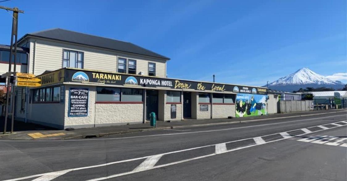 Kaponga Hotel Exterior photo